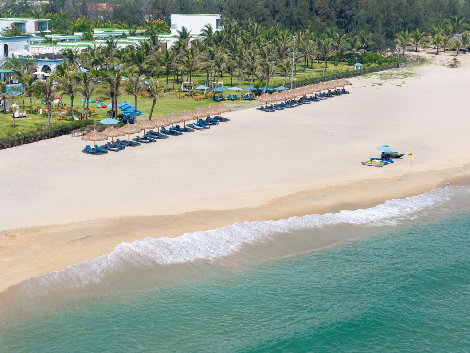 Wyndham Hoi An Royal Beachfront Resort & Villas Esterno foto
